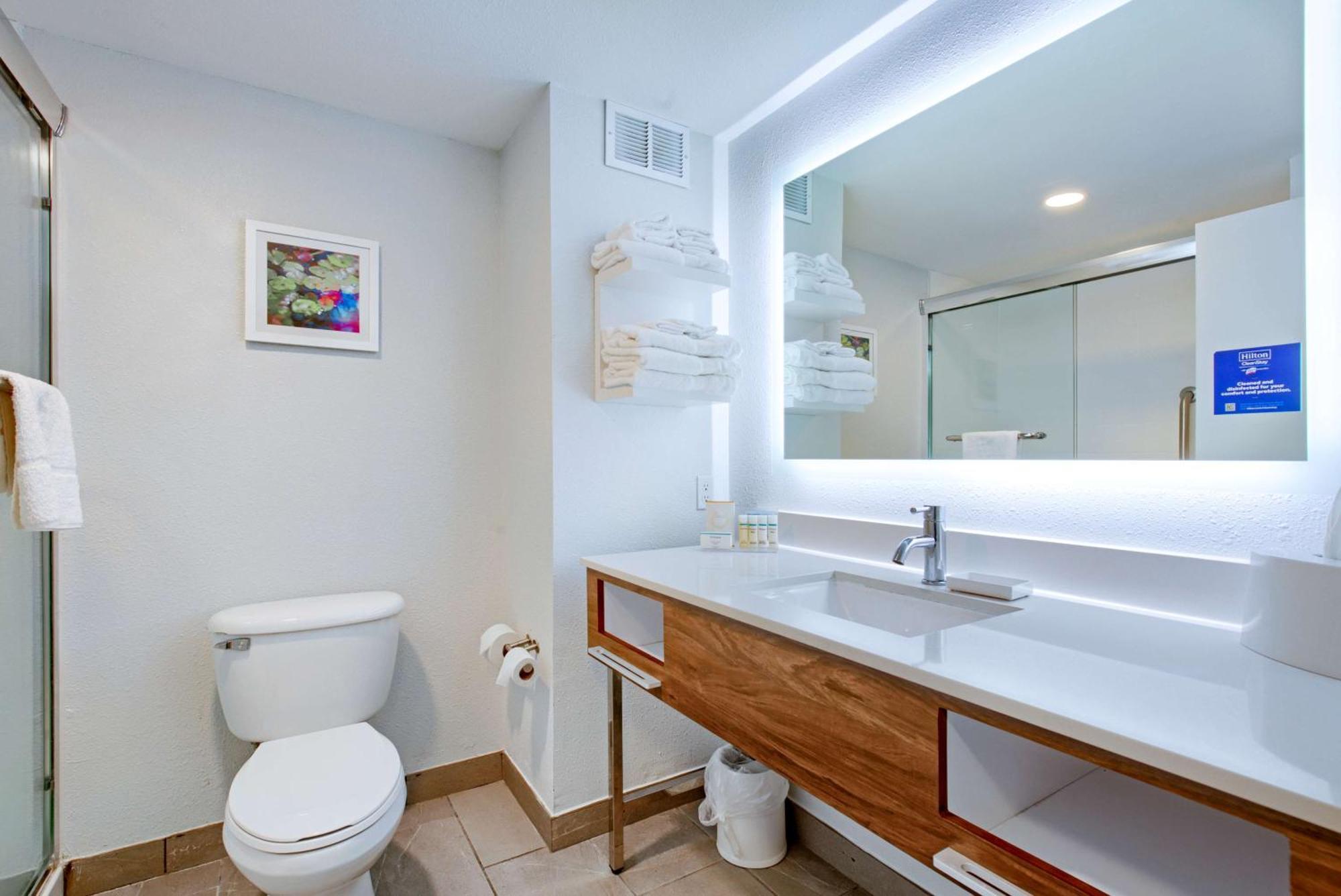 Hampton Inn Слиделл Экстерьер фото